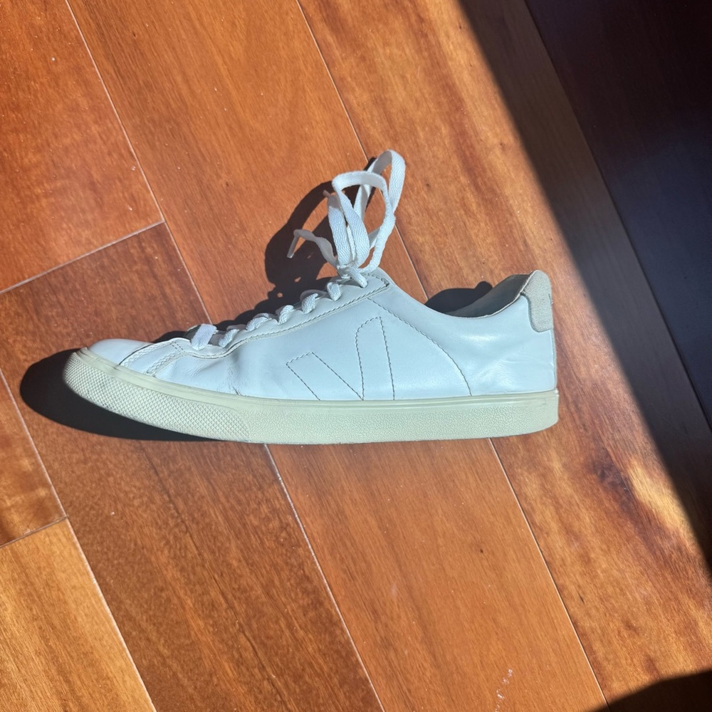 Veja Esplar Sneakers in White Natural Leather & Suede | Size 8 - Picture 7 of 12